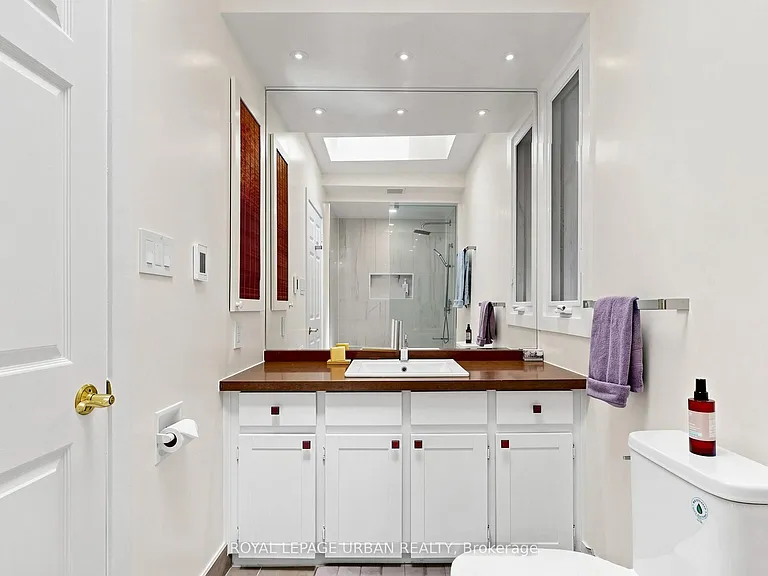 24 Cavell Ave — Photo 11