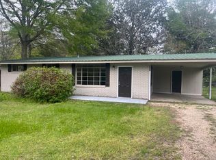 221 7th St, Purvis, MS 39475