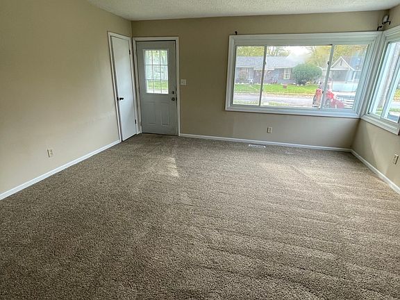 3rd image of 937 Dingledine Ave