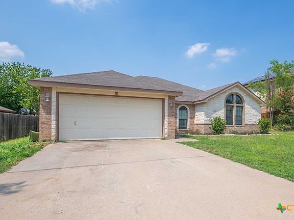 2nd image of 3809 Foxglove Ln