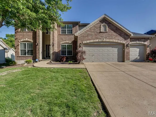 10 Deergrass Ct, Saint Louis, MO 63129