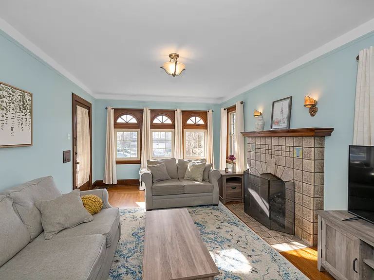 3318 Claramont Ave — Photo 12