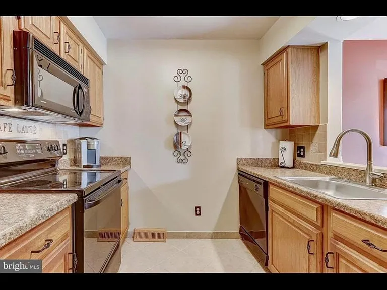 797 Keith Ln — Photo 5