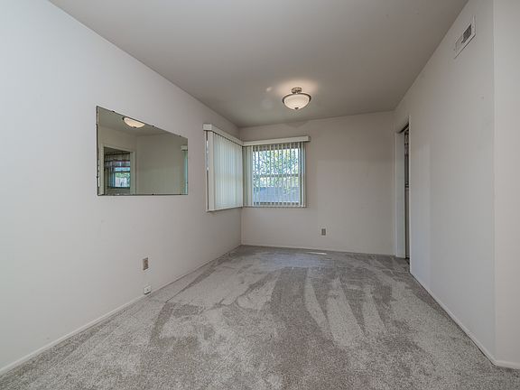5th image of 4981 Mount Frissell Dr