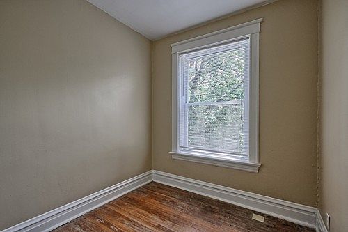 4th image of 3917-3919 Botanical Ave