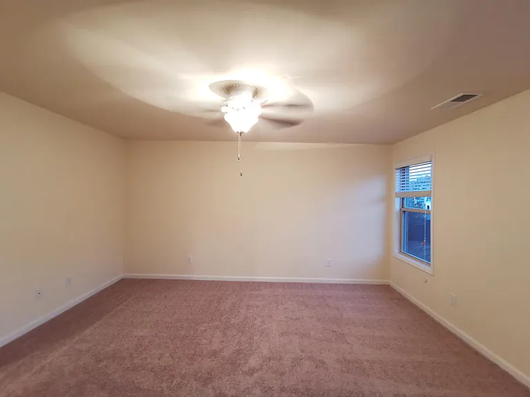 4425 Almanor Cir — Photo 26