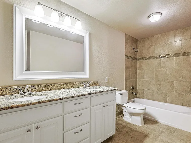 218 Raintree Dr — Photo 14