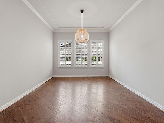 5th image of 126 E Cove View Trl