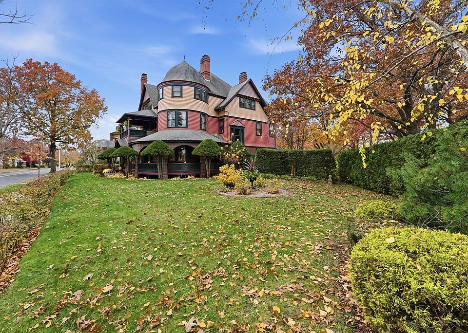 40th image of 1176 Worthington St