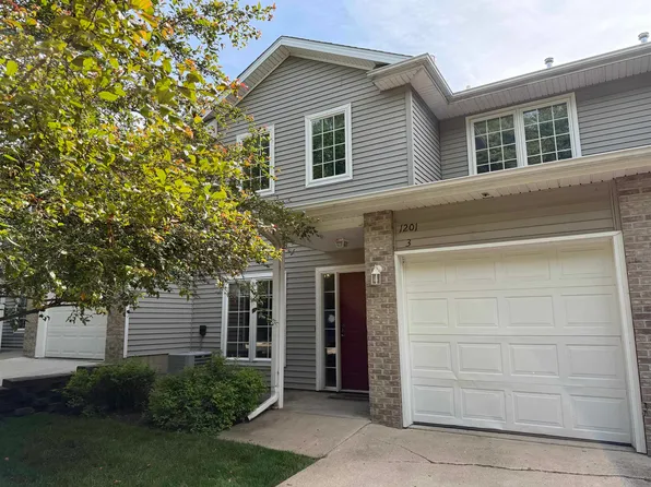 1201 Eloise St Unit 3, Okoboji, IA 51355