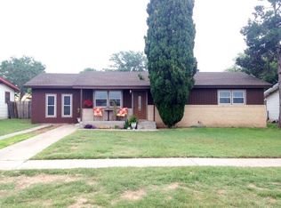 407 SW 15th St, Seminole, TX 79360