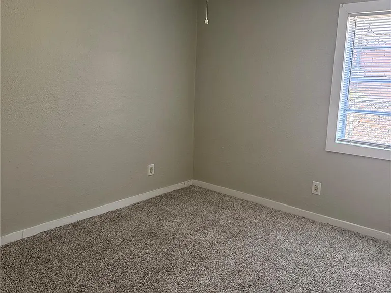 1319 Lyric Ln — Photo 10