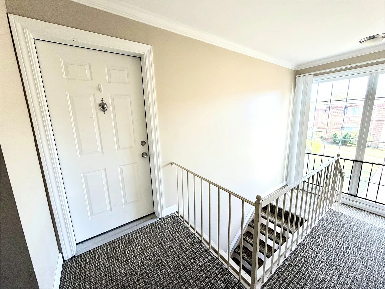 2 bed, 1.0 bath, 807 sqft, $1,550 — Photo 3