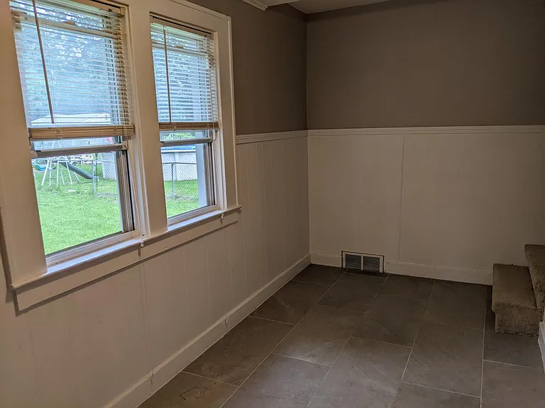 21344 Seminole St — Photo 13