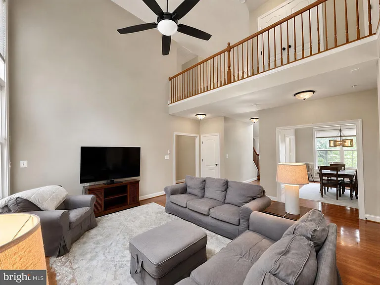23017 Holloway Ct — Photo 31