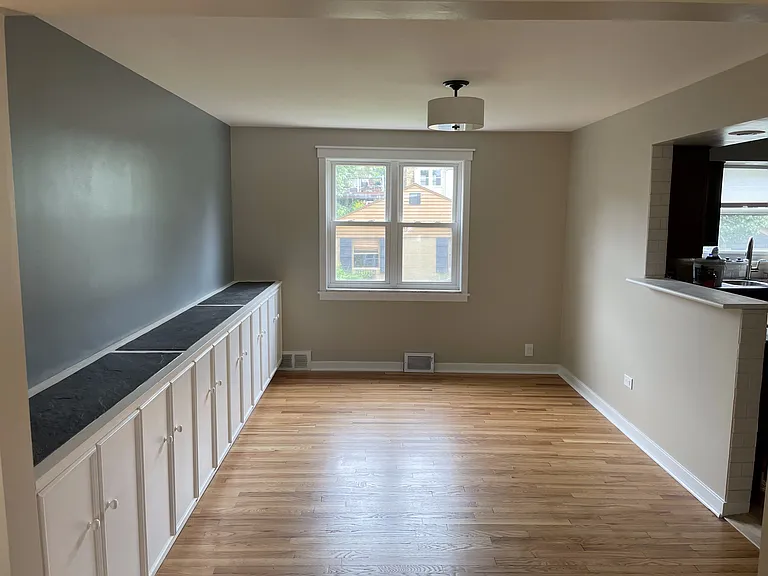 1332 Hawthorne St — Photo 6