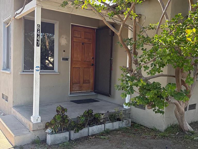6447 Bellaire Ave — Photo 15