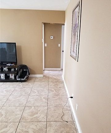2nd image of 24239 Fir Ave