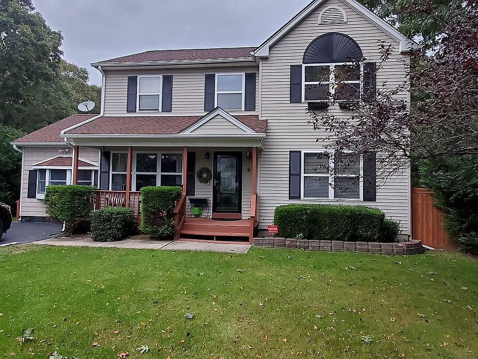 1st image of 9 Nicole Ln