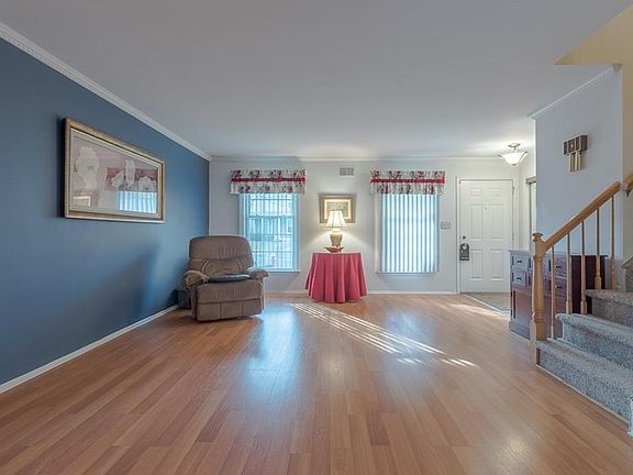 4th image of 29 Allison Dr #29