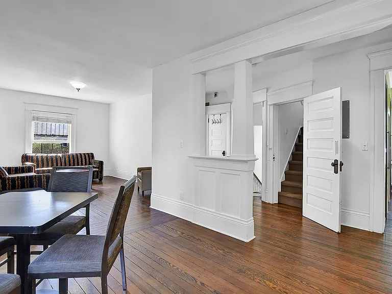 1517 Comox St #2 — Photo 16