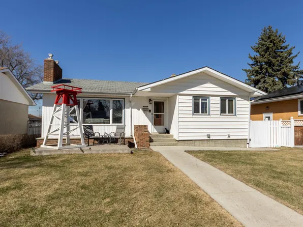 10462 159th St NW, Edmonton, AB T5P 3A7