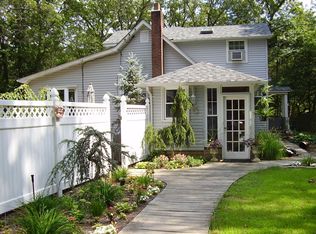 103 Lincoln Rd, Medford, NY 11763