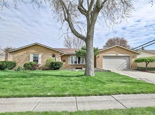 4031 Caprice Rd, Englewood, OH 45322
