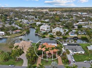 1749 Sandalwood Dr, Sarasota, FL 34231