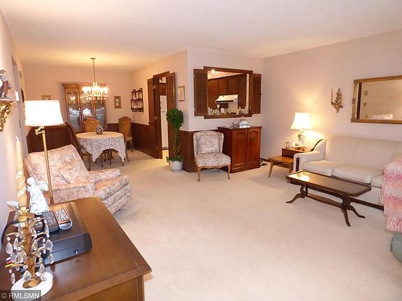 3rd image of 2200 Nevada Ave S APT 211