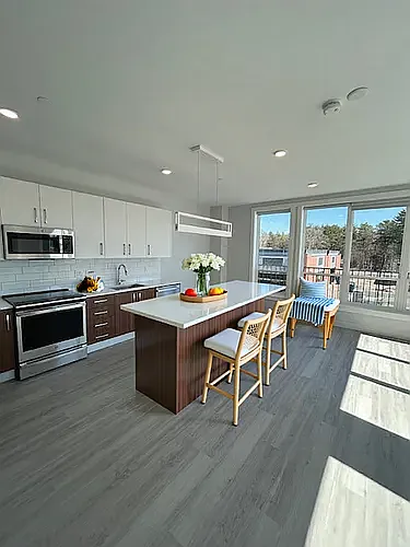 Residences at Sharon Gallery — Photo 27