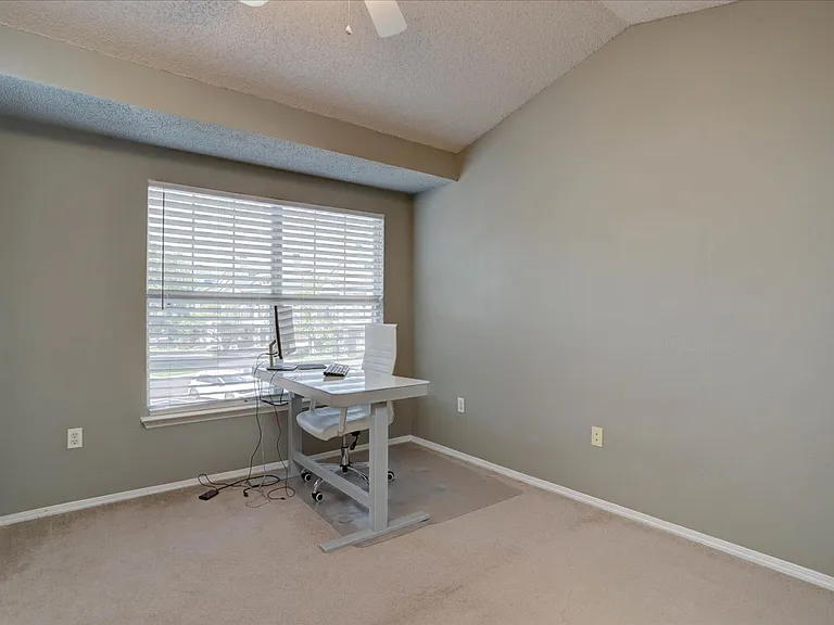 1849 Spaulding Cir — Photo 11