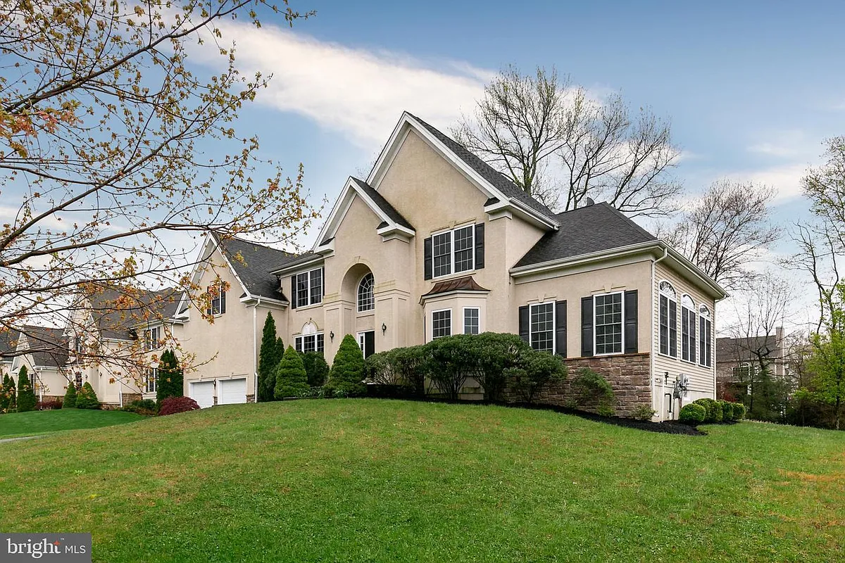 Building Photo - 16 Foxcroft Way
