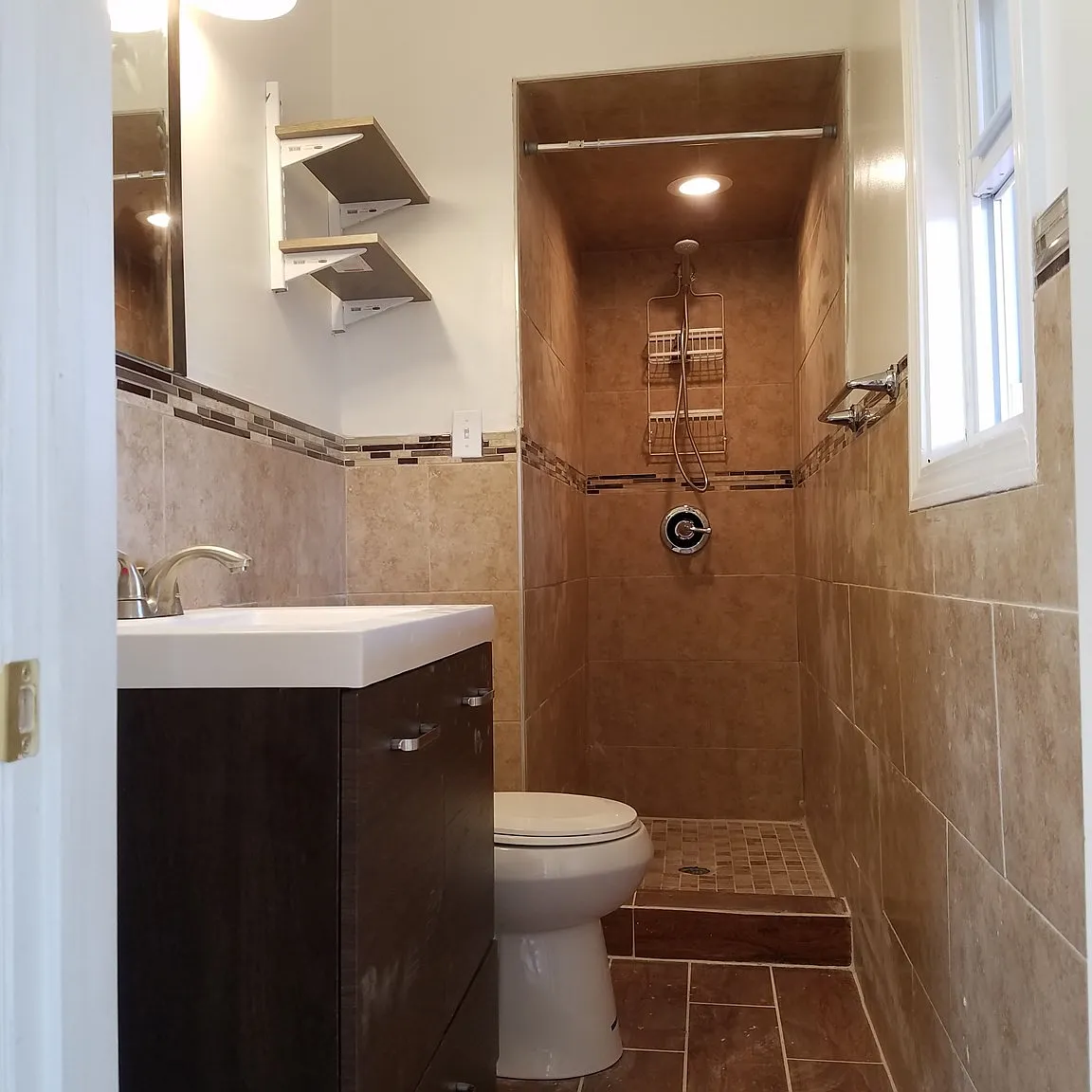 4 bed, 1200 sqft, $2,800 — Photo 1