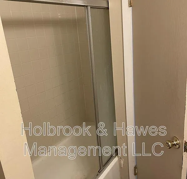 1209 W Plum St — Photo 18