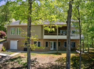 517 Olde Forest Rd, Clarksville, VA 23927