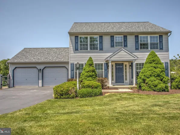 821 Ridge Ave, Atglen, PA 19310