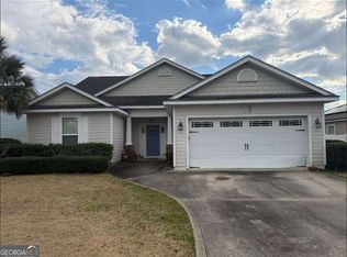 202 Waters Edge Dr, Kingsland, GA 31548