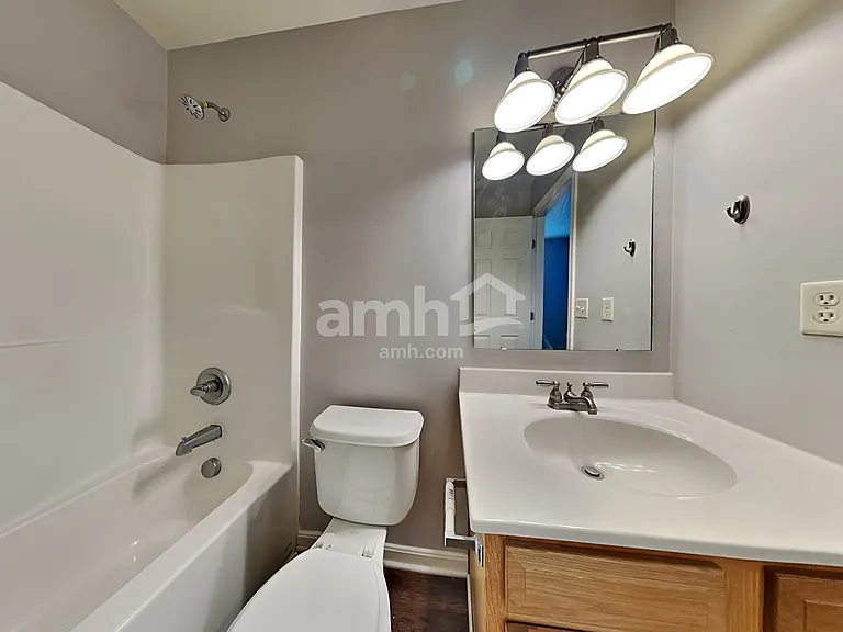 212 Lights Pointe Ct — Photo 13