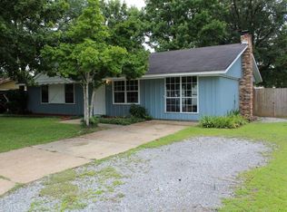 404 E Gaywood St, Columbus, MS 39702