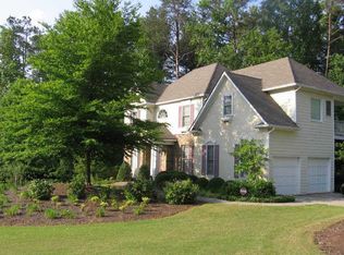 2735 Merrilaw Ln, Cumming, GA 30040