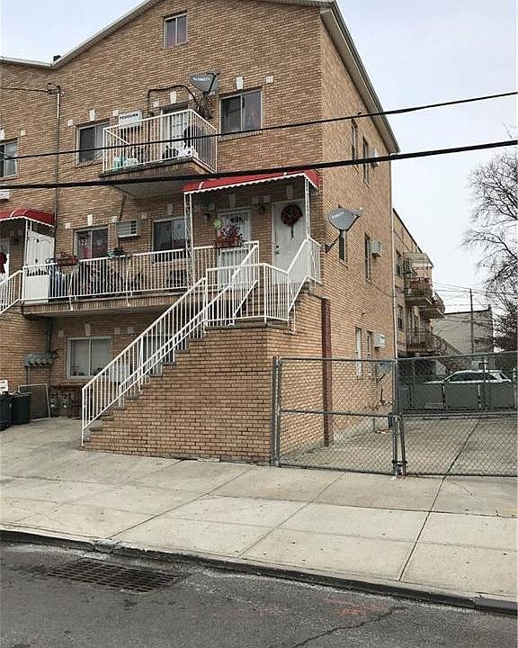 1st image of 2583 W 16th St