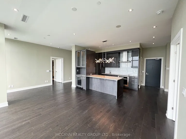 3018 Yonge St #UPH8 — Photo 5
