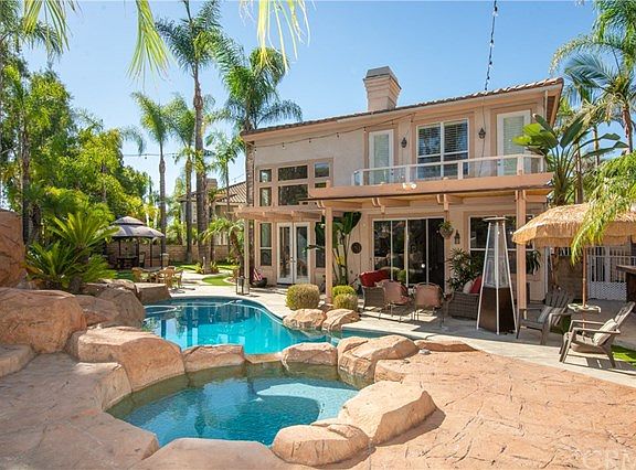 2nd image of 27560 Glenwood Dr
