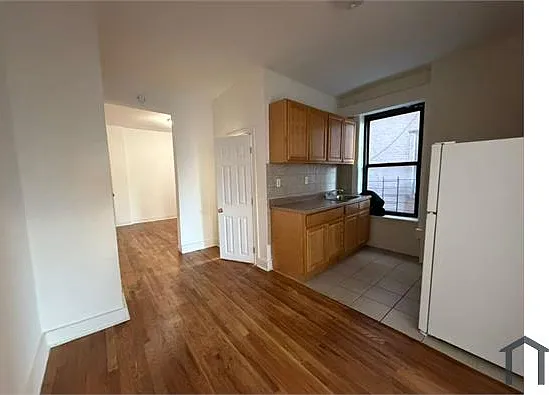 45 Newport St #2F
