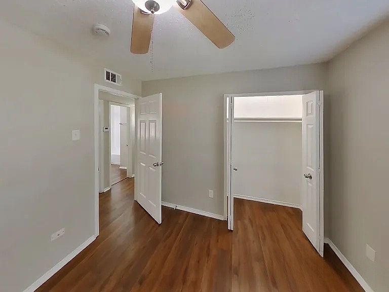 1st image of 2861 Monarch Ave