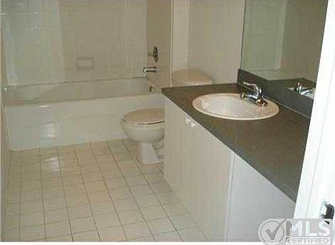3rd image of 1002 Belmont Pl