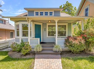 258 3rd St, Ashland, OR 97520