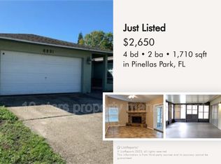 6891 Circlecreek Dr, Pinellas Park, FL 33781