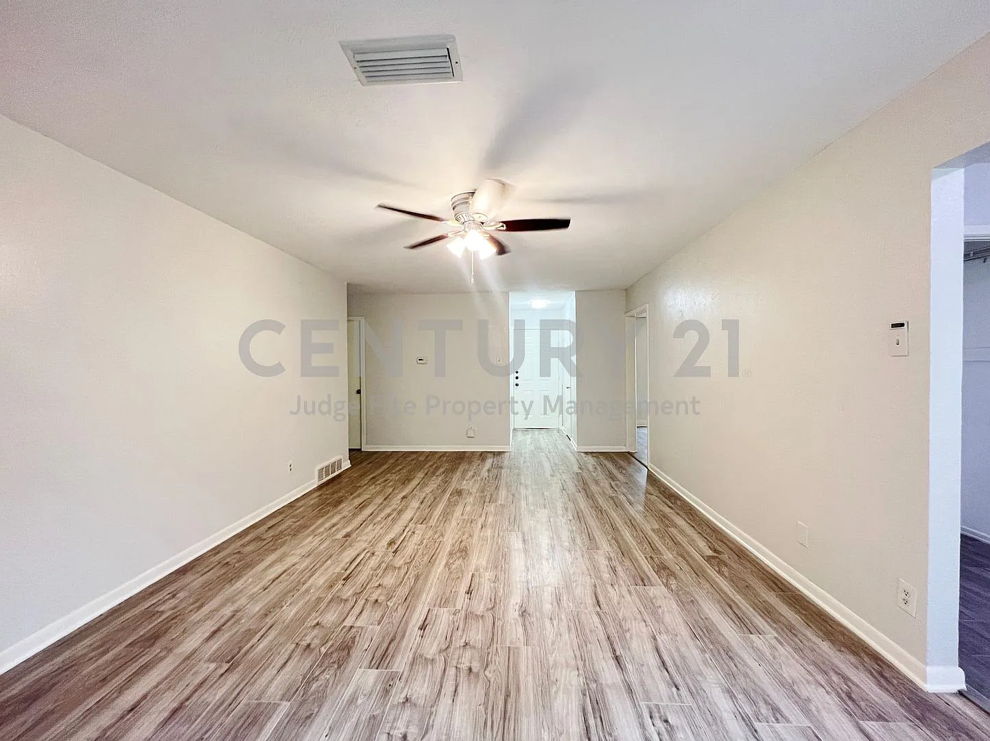 Beautifully Updated 3/2 Home In Irving Ready For Move-In! — Photo 4
